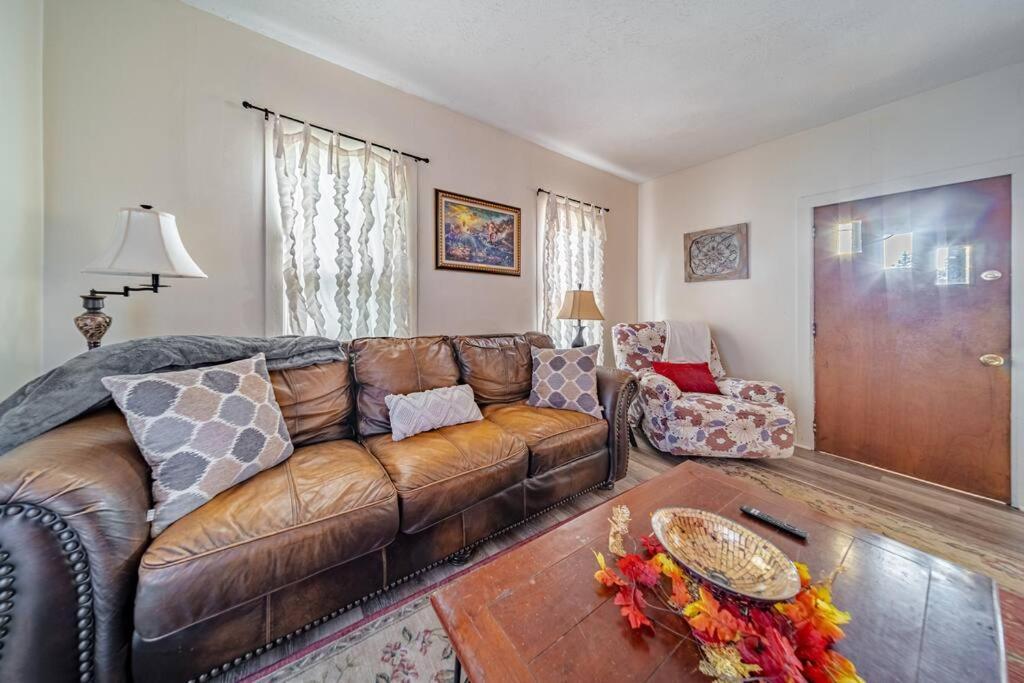 Cottage In The Falls, 2 B, 2 Bath, Fireplace Cuyahoga Falls Ngoại thất bức ảnh
